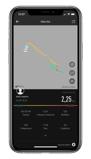 Un exercice de marche, avec la possibilité de masquer la carte // Source : Frandroid