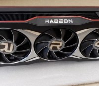 AMD tiendrait enfin une carte solide en 4K avec sa future RX 6900XT, dont les spécifications commencent à fuiter // Source : JayzTwoCents