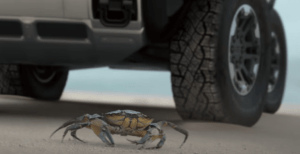 Le pick-up électrique Hummer se déplacera comme un crabe pour se garer facilement
