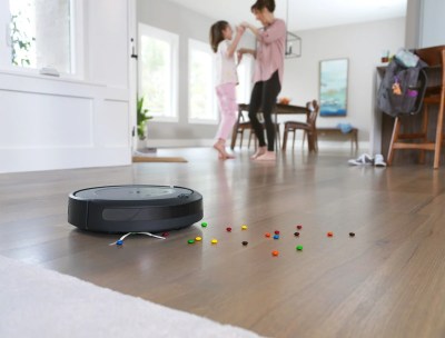 Le nouvel aspirateur robot Roomba i3+ // Source : iRobot