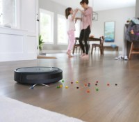 Le nouvel aspirateur robot Roomba i3+ // Source : iRobot