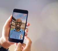Zoom laisse la possibilité de changer son arrière-plan sur smartphone