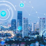 Zoom sur les Smart Cities, ces villes qui connectent leurs infrastructures aux voitures Zoom sur les Smart Cities, ces villes qui connectent leurs infrastructures aux voitures