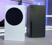 Les Xbox Series S (à gauche) et Series X (à droite) // Source : Melinda Davan-Soulas pour Frandroid