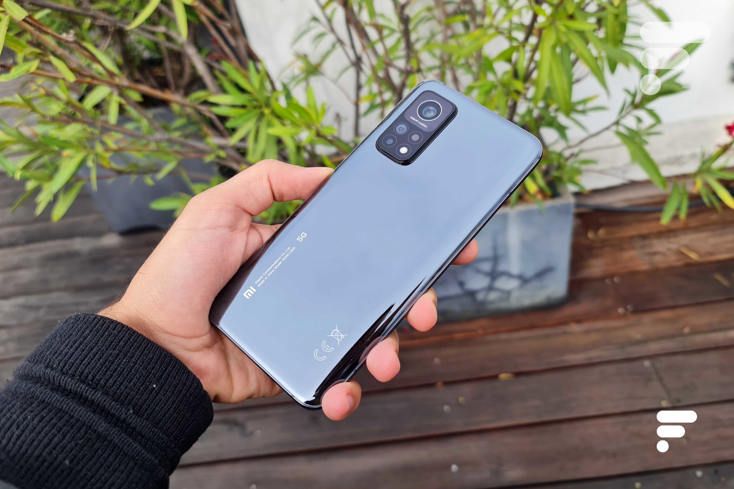 Xiaomi Mi 10T Pro avec écran allumé
