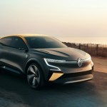 Renault Mégane eVision : découvrez l’habitacle connecté et épuré de la compacte électrique