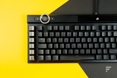 Le K100 est un clavier très complet // Source : Edouard Patout pour Frandroid