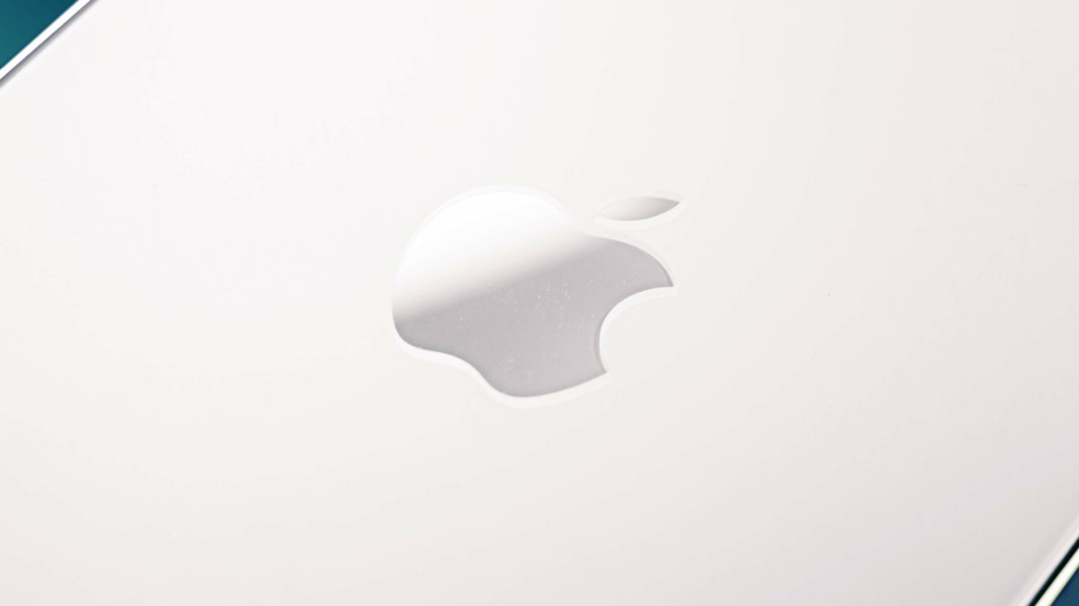 La pomme au dos de l'iPhone 12 Pro