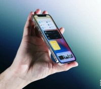 L'iPhone 12 Pro tient dans la main // Source : Frandroid / Arnaud GELINEAU