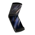 Le smartphone pliable Motorola Razr est en promo avec 745 € de réduction