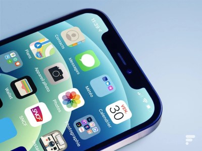 L'encoche de l'iPhone 12 est toujours bien présente // Source : Frandroid / Arnaud Gelineau