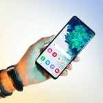 Le Samsung Galaxy S20 FE 5G est à un prix jamais vu grâce à ce code promo