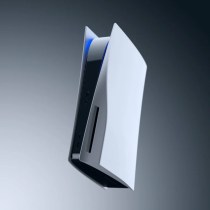 La PS5 est beaucoup plus petite qu’initialement prévu, assure son designer