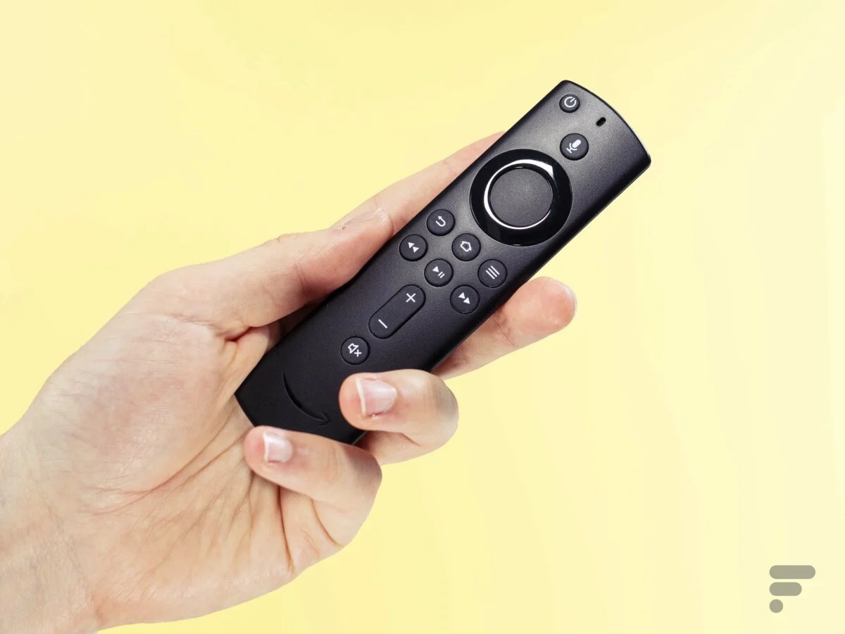 Amazon Fire TV Stick 2020 3