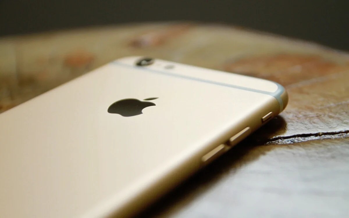 Apple iPhone 6S