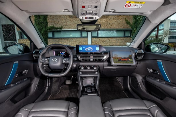 L'intérieur de la Citroën ë-C4 // Source : Citroën France