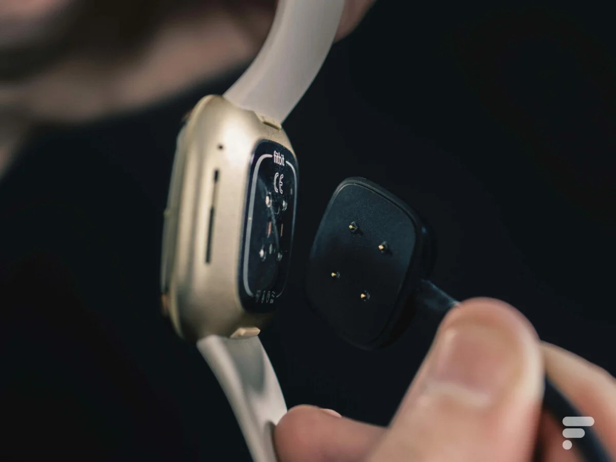 Attache de la Fitbit Sense
