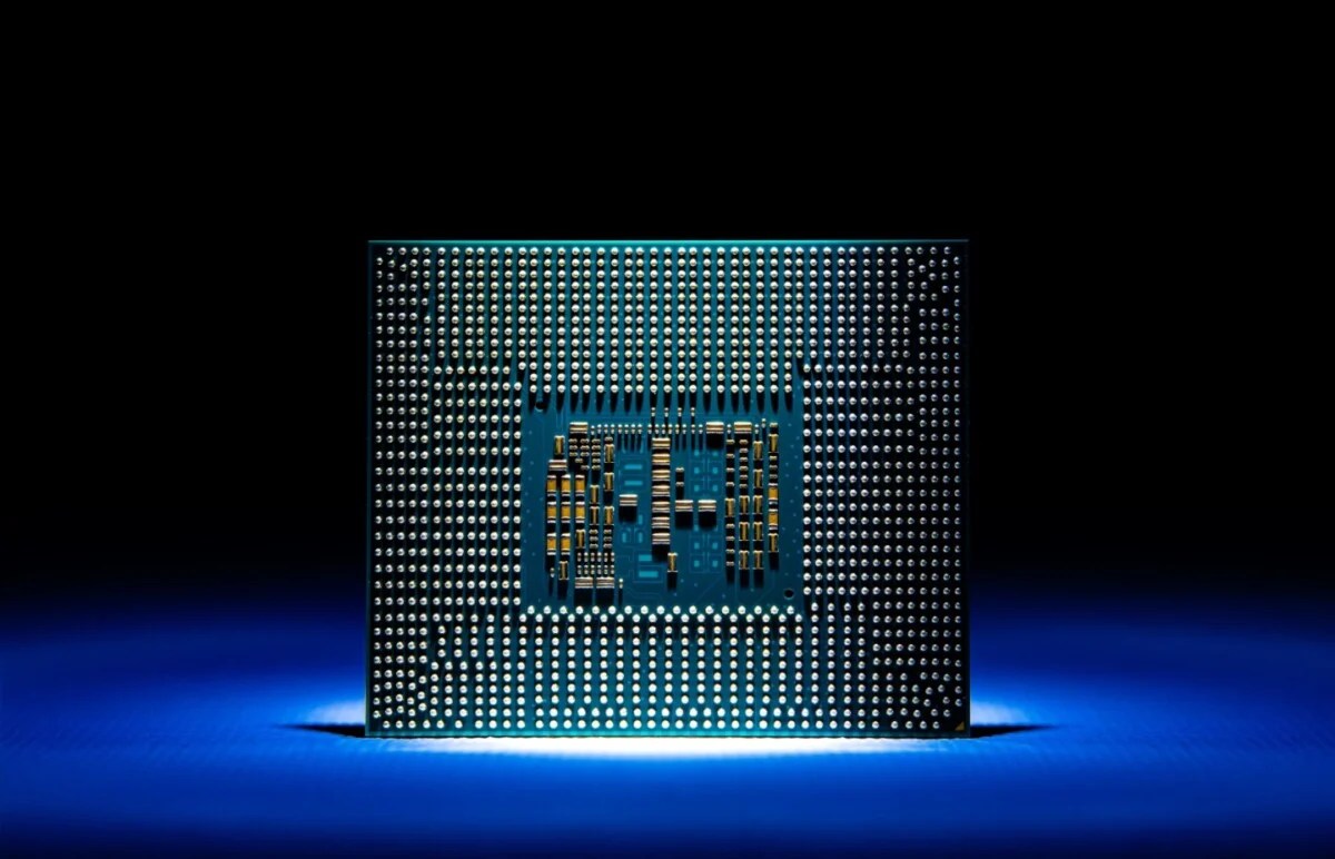 Intel Iris Xe MAX-1