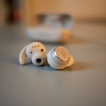 Test des JBL Reflect Mini NC : des écouteurs qui en mettent plein les oreilles