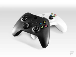 La nouvelle manette Xbox Wireless Controller // Source : Arnaud Gelineau - Frandroid
