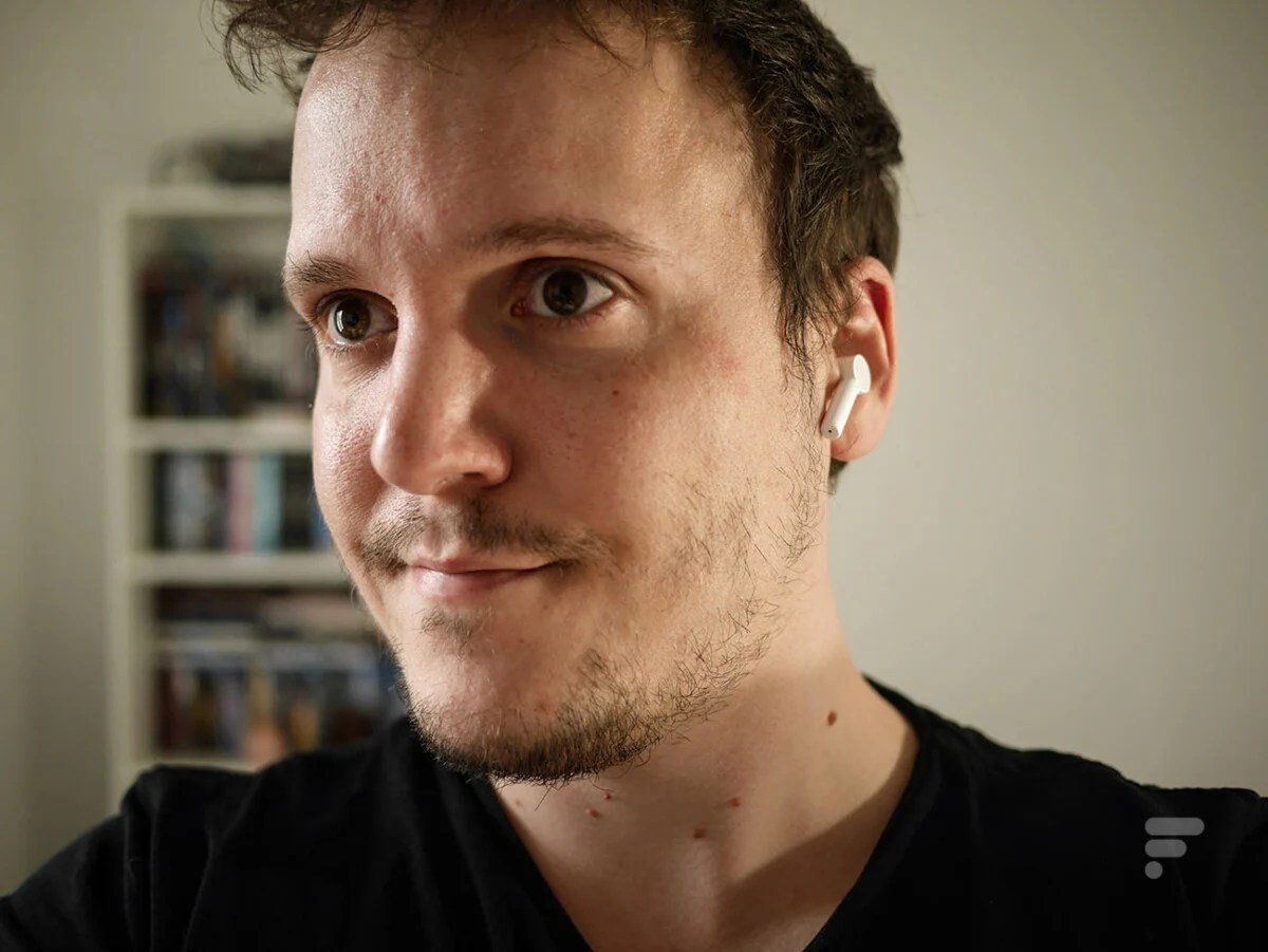 Les OnePlus Buds Z restent bien en place dans l'oreille