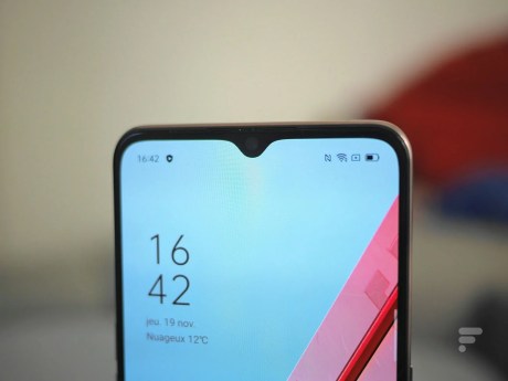 L'encoche de l'Oppo Find X2 Lite