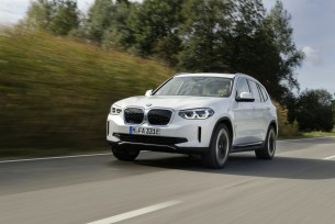 Le BMW iX3 // Source : BMW France