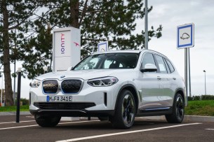 La BMW iX3 // Source : BMW France