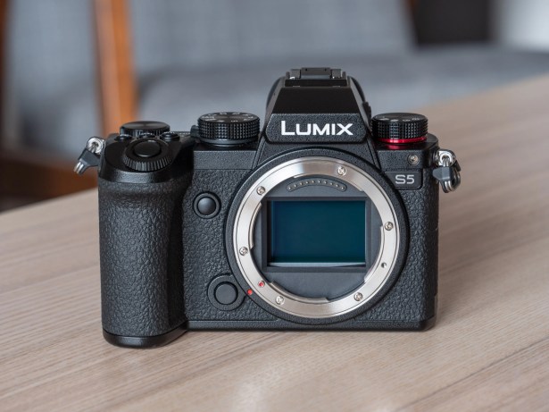 Panasonic Lumix S5 09