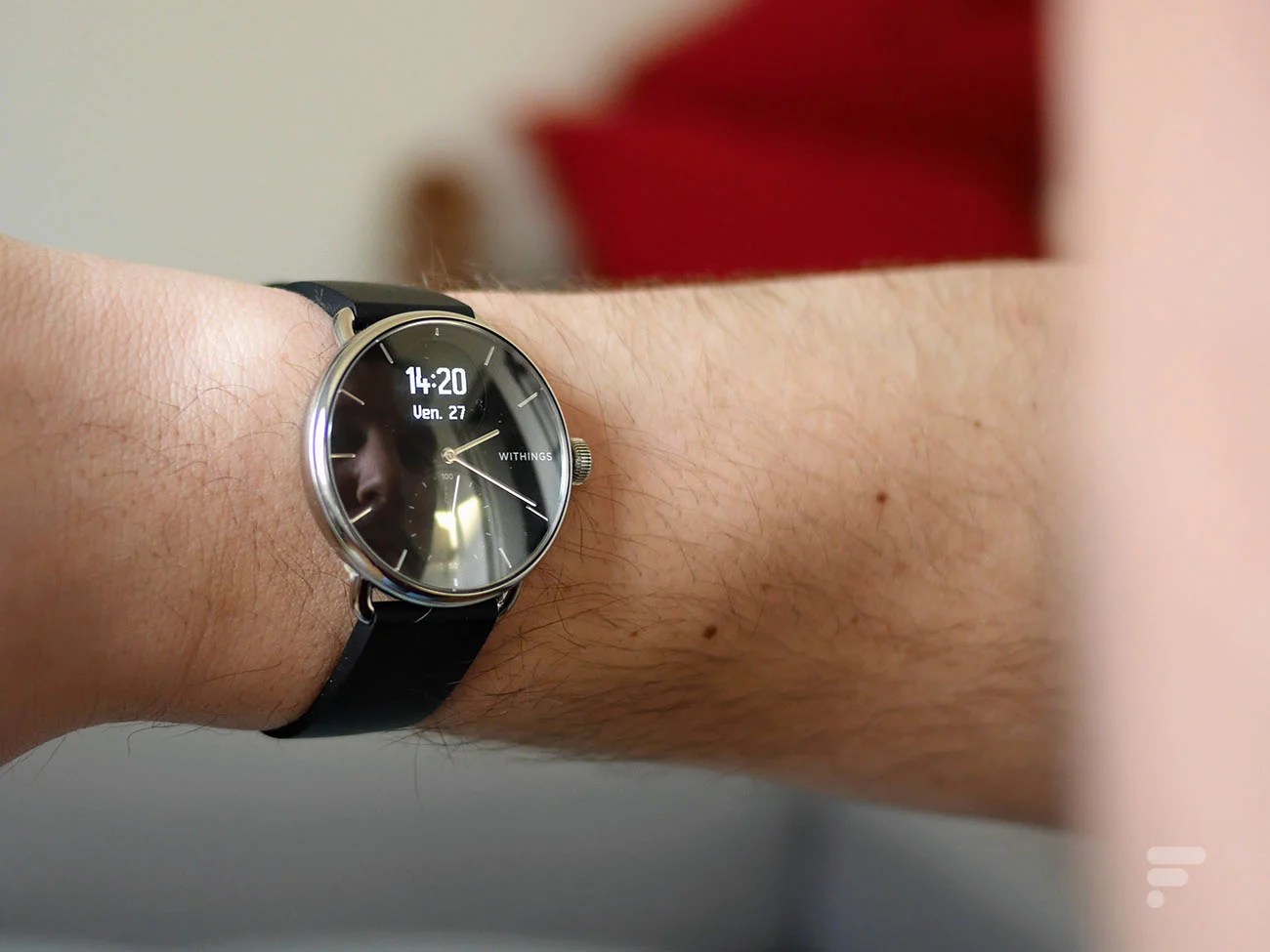 La Withings ScanWatch st une véritable montre à aiguilles