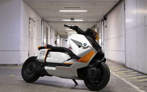 3e40d88806_50169840_bmw-definition-ce04