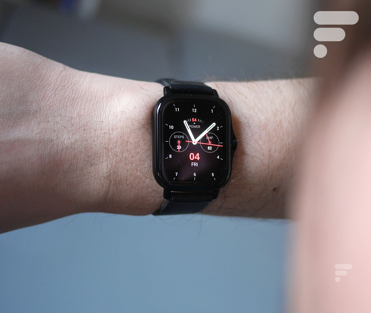 L'Amazfit GTS 2 profite d'un écran rectangulaire