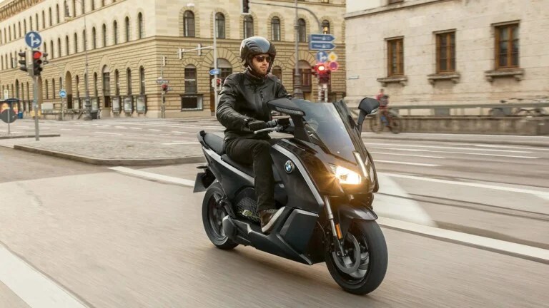 Meilleurs scooters électriques : quel modèle acheter en 2022 ?
