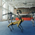 Les robots de Boston Dynamics se mettent à danser (mieux que vous)