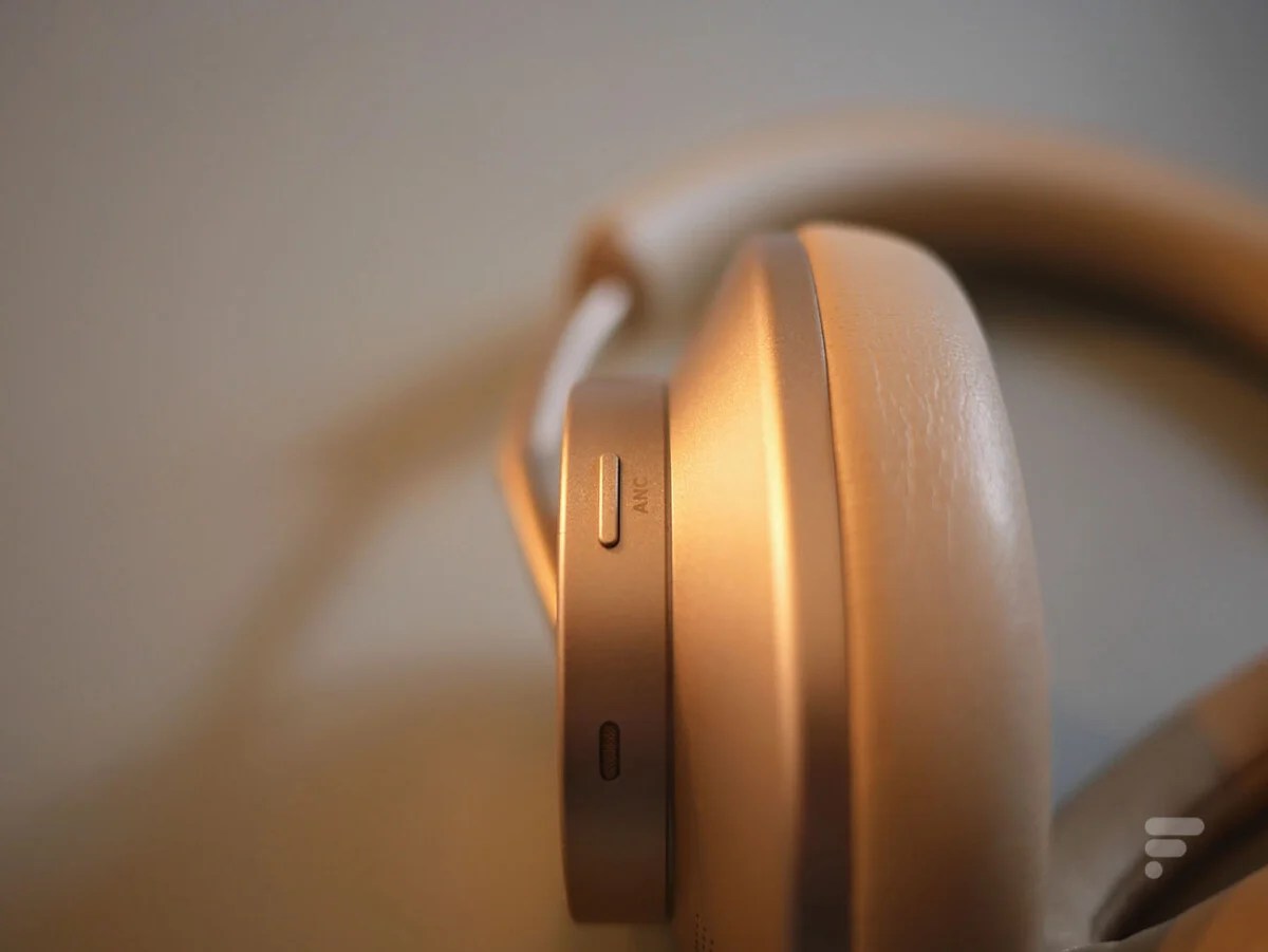 Le bouton pour gérer la réduction de bruit du Huawei FreeBuds Studio
