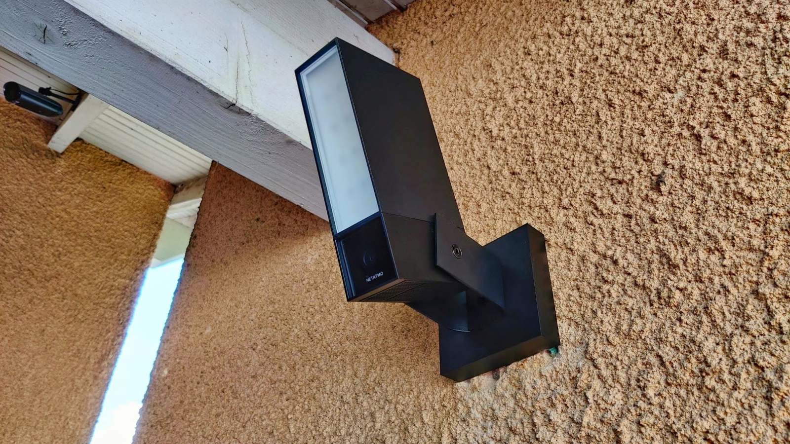 Caméra de surveillance NETATMO Wifi blanche avec sirène pas cher