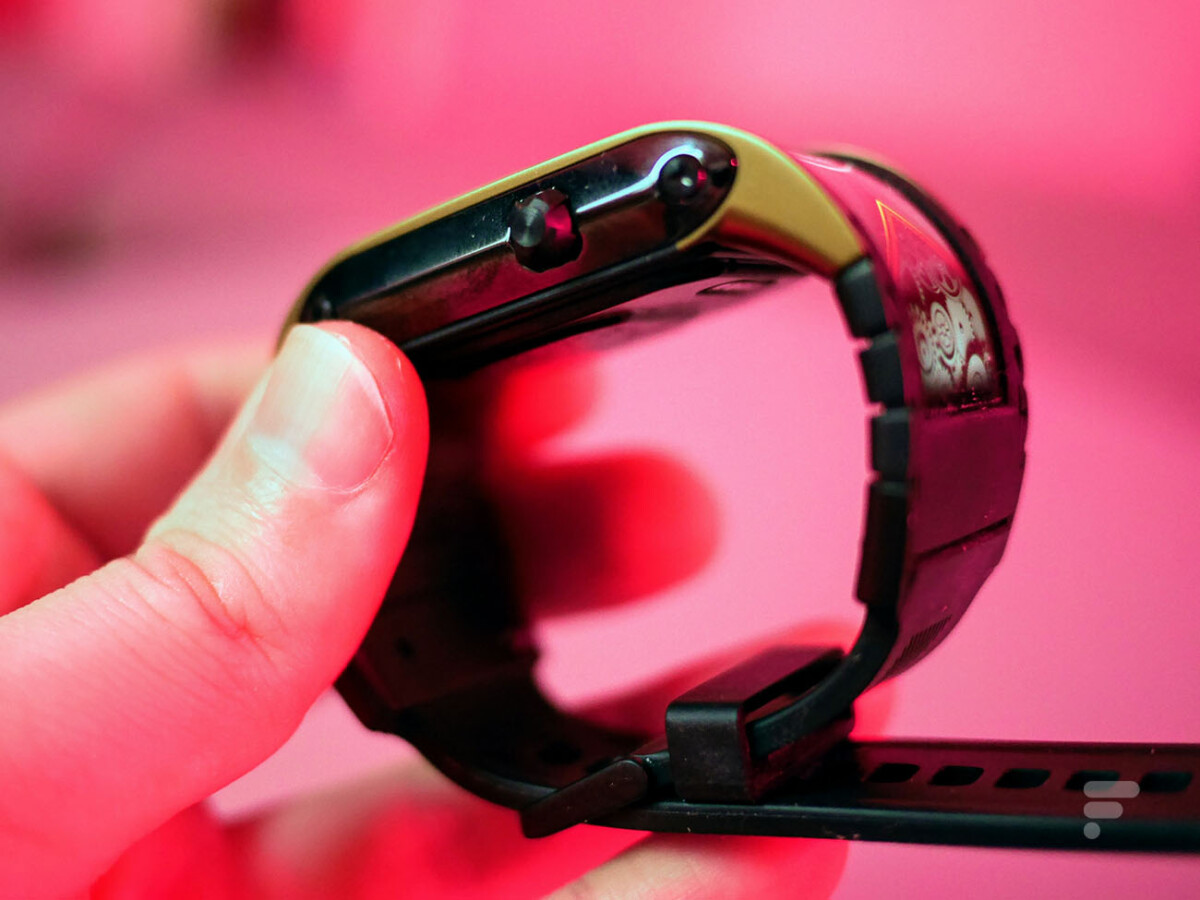 Les finitions de la Nubia Watch manquent de raffinement
