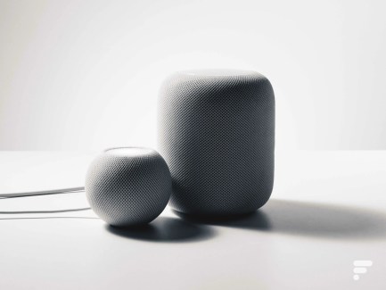 Le HomePod mini et le premier HomePod d'Apple