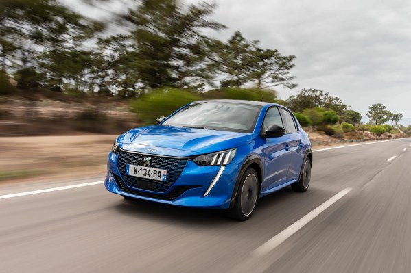 La Peugeot e-208