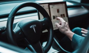 Conduite autonome : l’Autopilot de Tesla serait bien courtisé par la concurrence