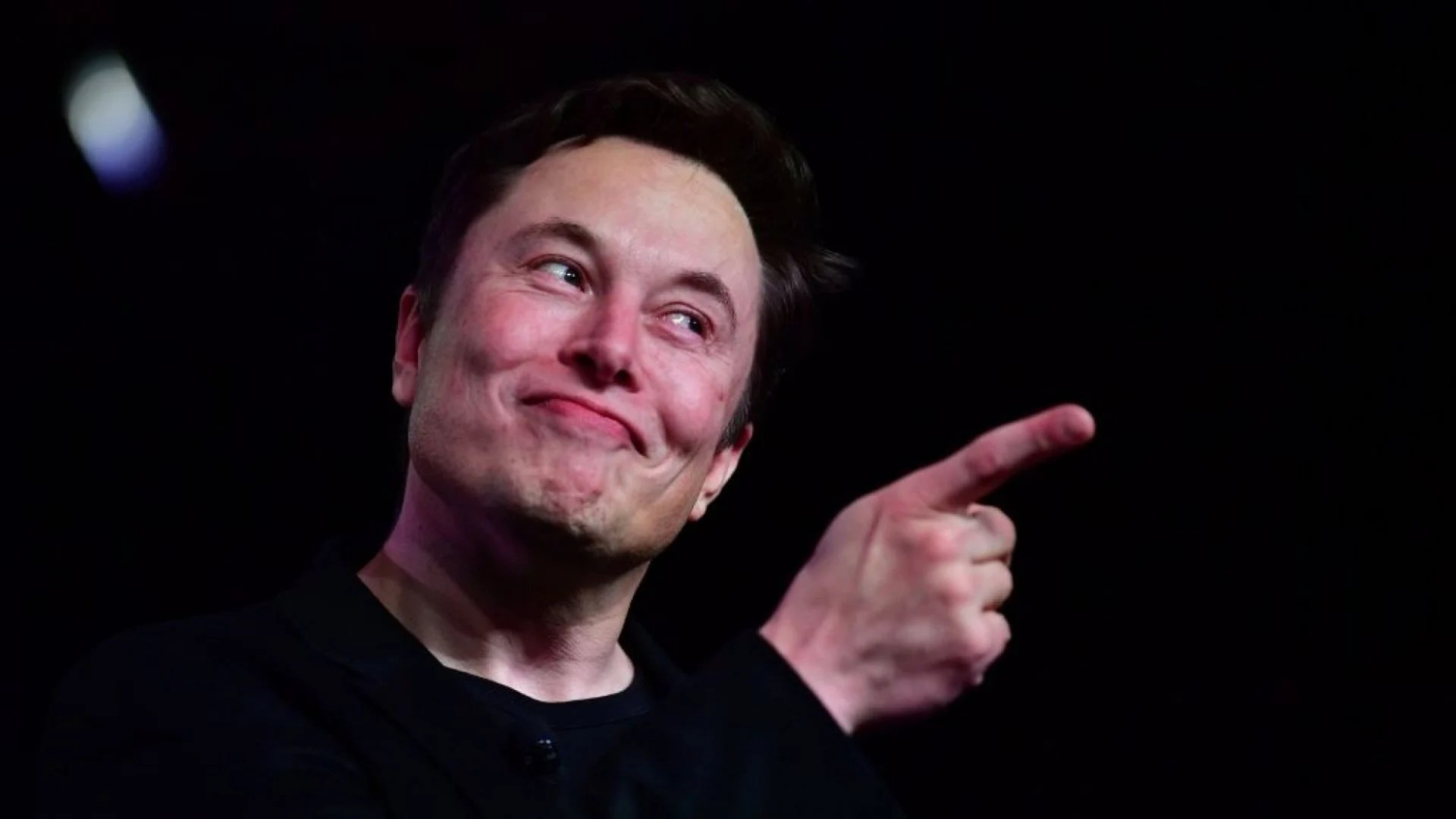 Elon Musk annonce encore des délais rallongés pour la conduite 100 % autonome