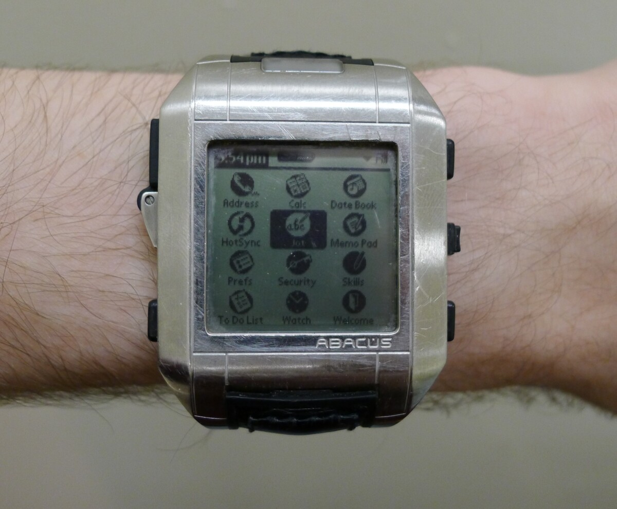 Fossil_Wrist_PDA_on_wrist