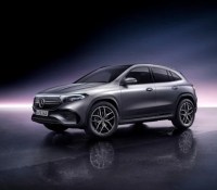 Le nouveau SUV compact électrique Mercedes EQA // Source : Frandroid