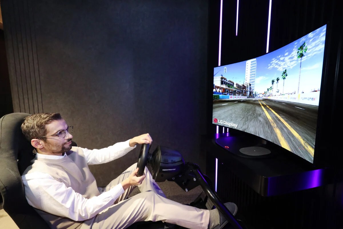 LG Display cinematic sound oled incurvable