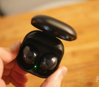 La charnière du boîtier des Samsung Galaxy Buds Pro // Source : Frandroid