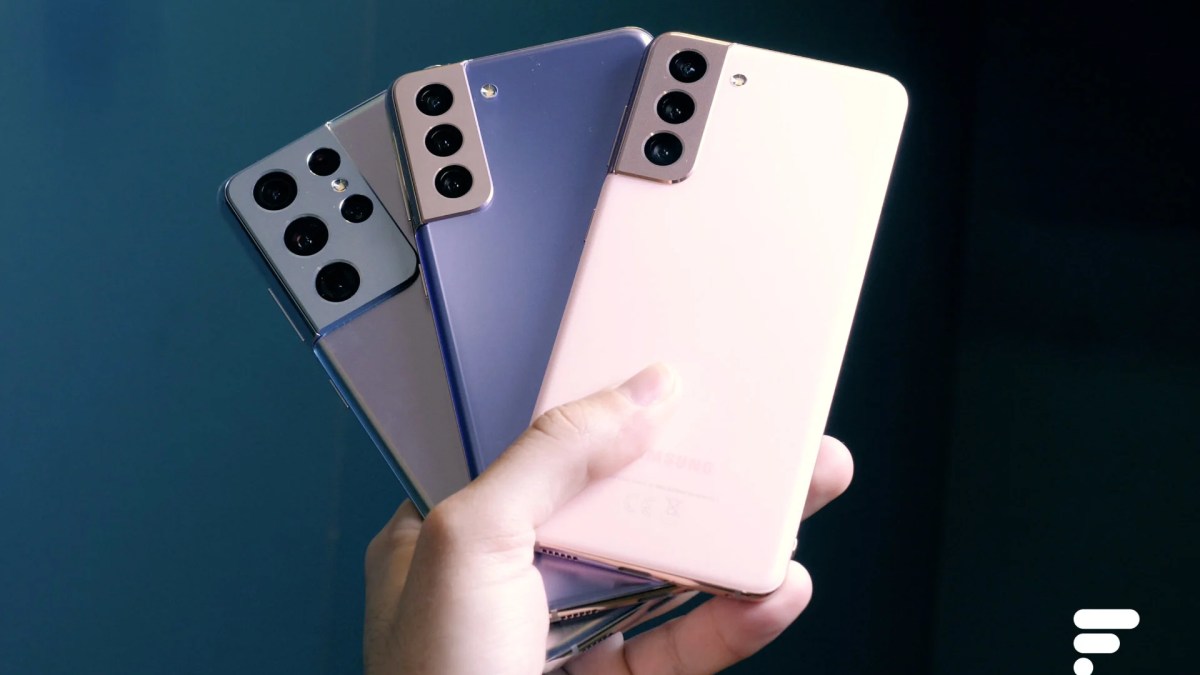 Les trois Samsung Galaxy S21 de dos