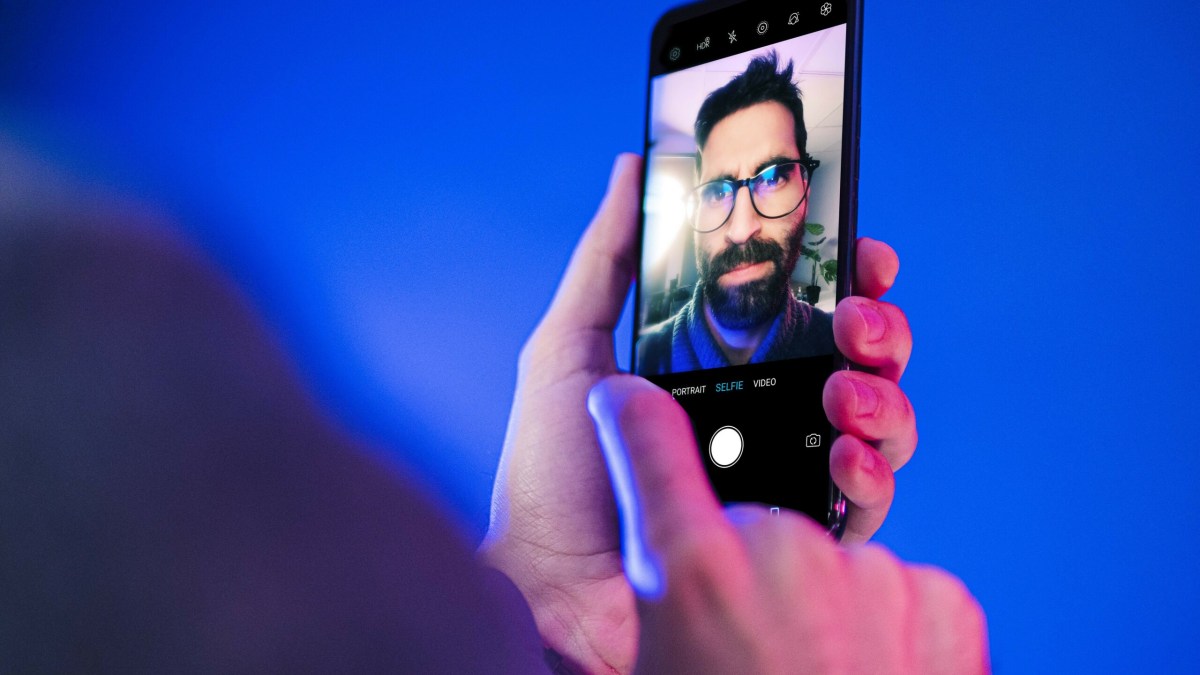 Selfie avec le ZTE Axon 20 5G