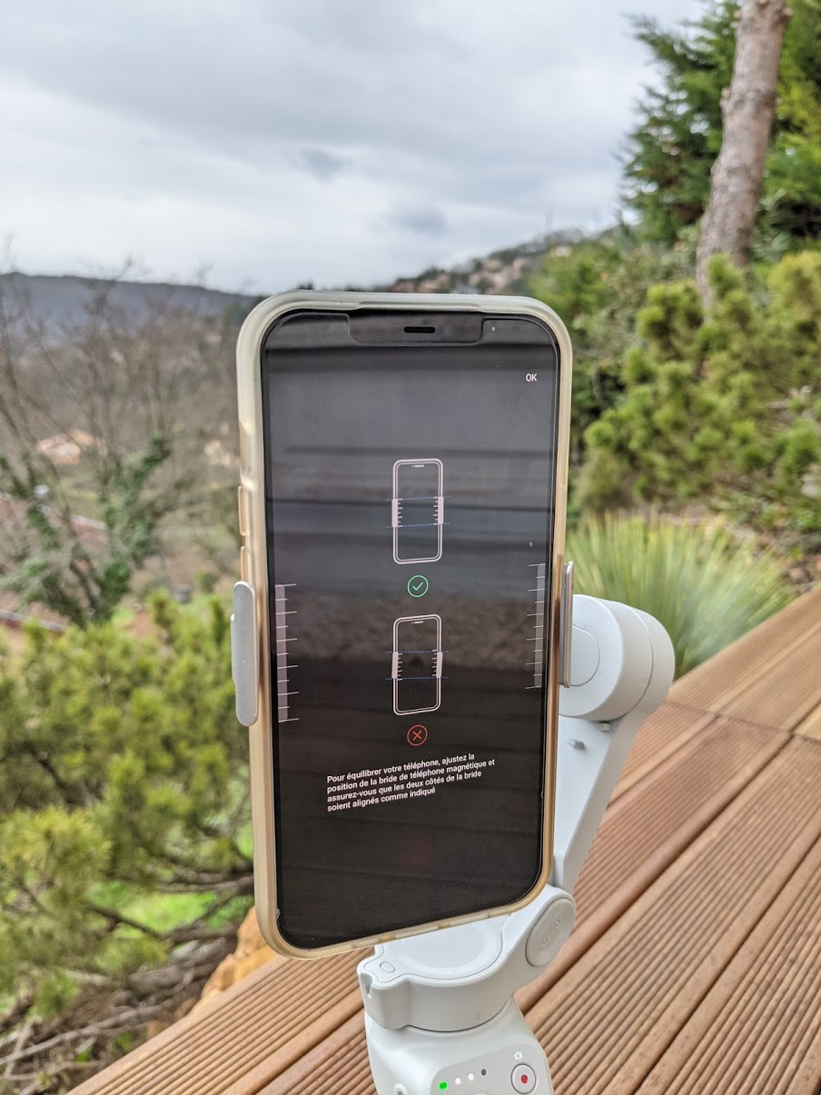 Test du DJI OM 4 : le stabilisateur pour smartphone qui veut se faire oublier
