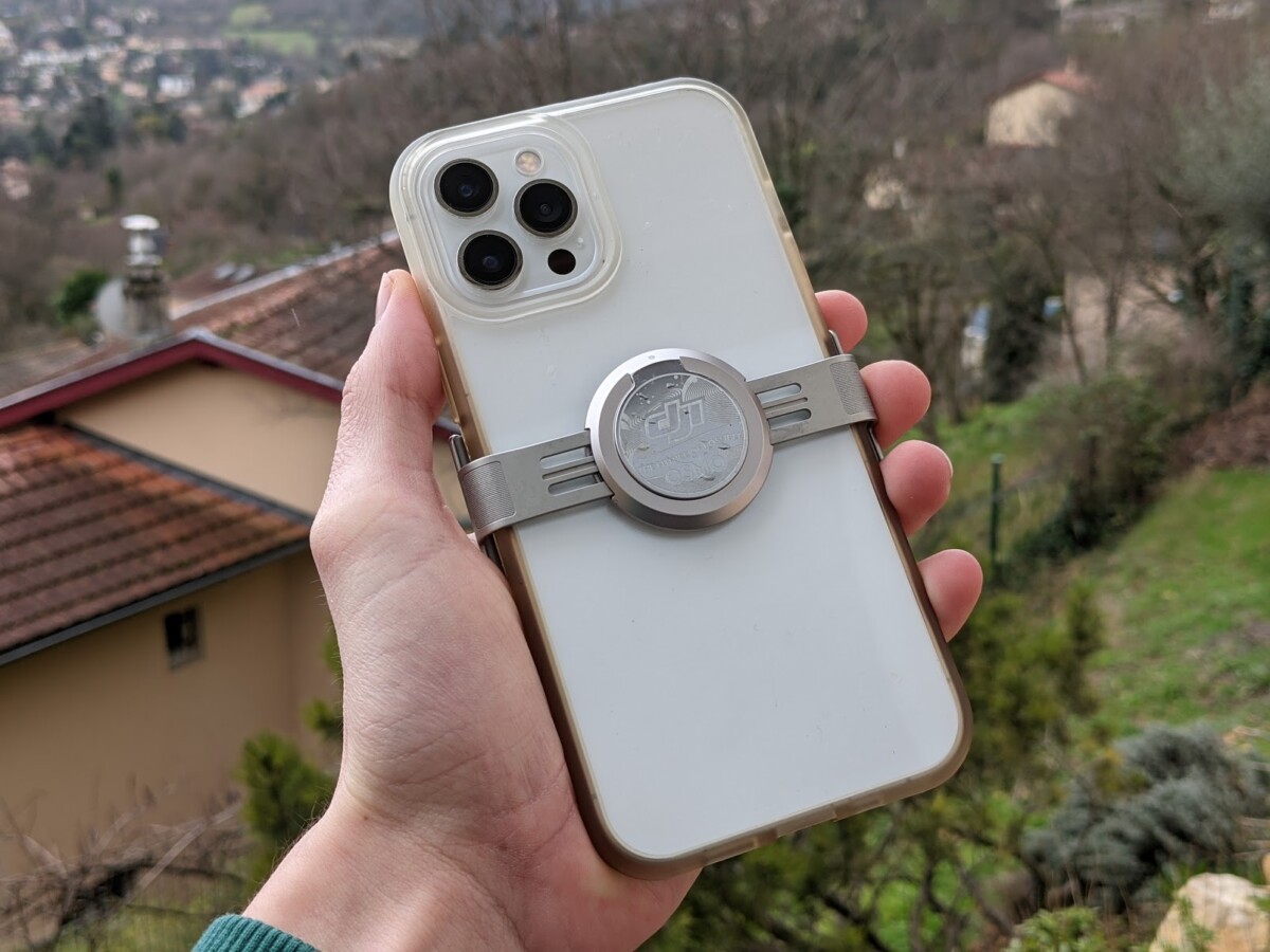 Test du DJI OM 4 : le stabilisateur pour smartphone qui veut se faire oublier