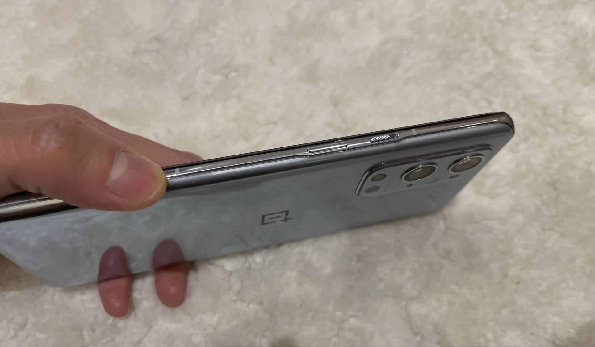 OnePlus 9 Pro d'après Dave Lee // Source : Dave Lee